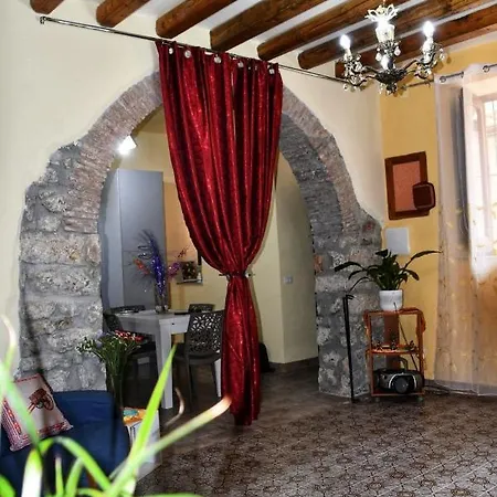 L' Arco Antico