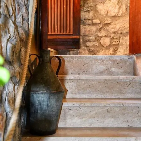 Affittacamere L' Arco Antico Caccamo